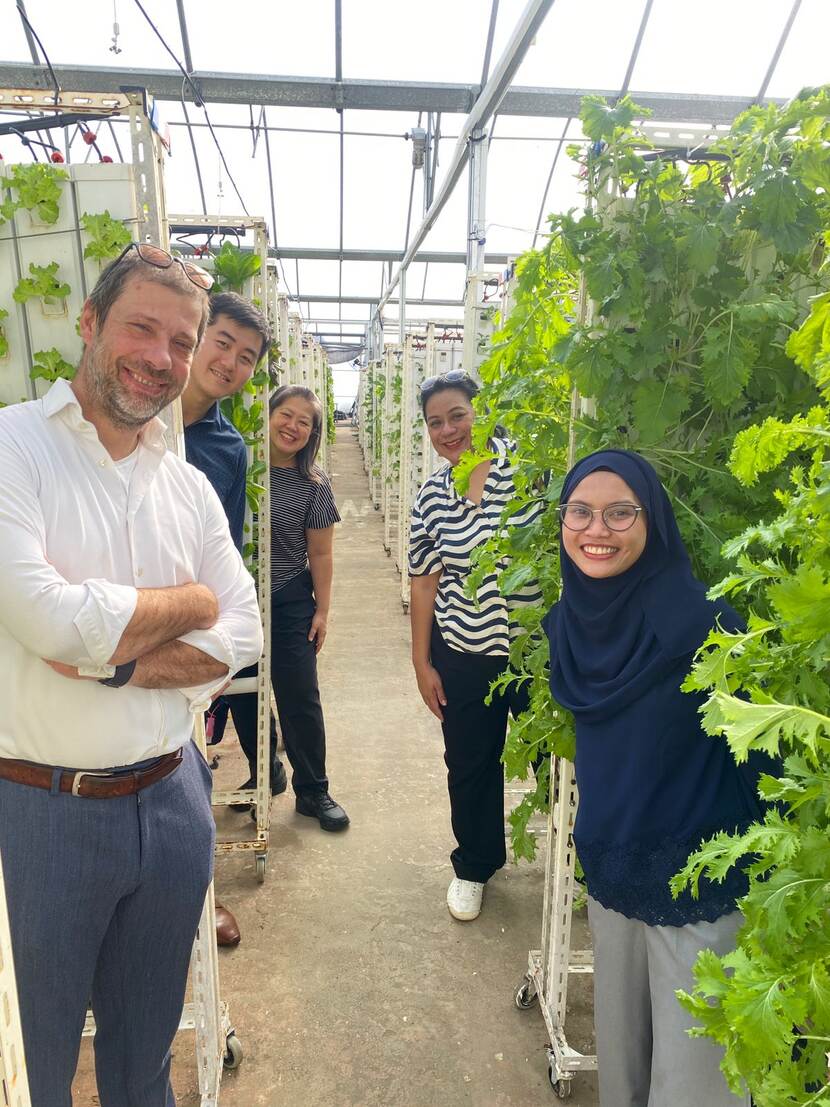 The LAN team covering Indonesia, Malaysia, and Singapore. F.l.t.r.: Joost van Uum, Lucas Jiang, Vani Liesyoani Eman, Li Huan Hoh and Nofalia Nurfitriani